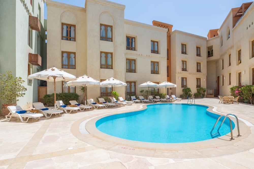 Turtle'S Inn Hotel Хургада Екстериор снимка
