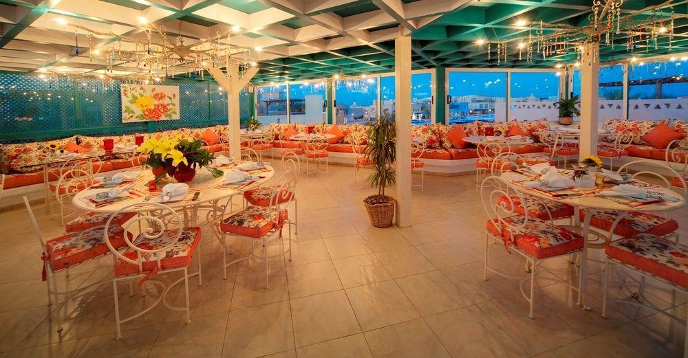 Turtle'S Inn Hotel Хургада Ресторант снимка