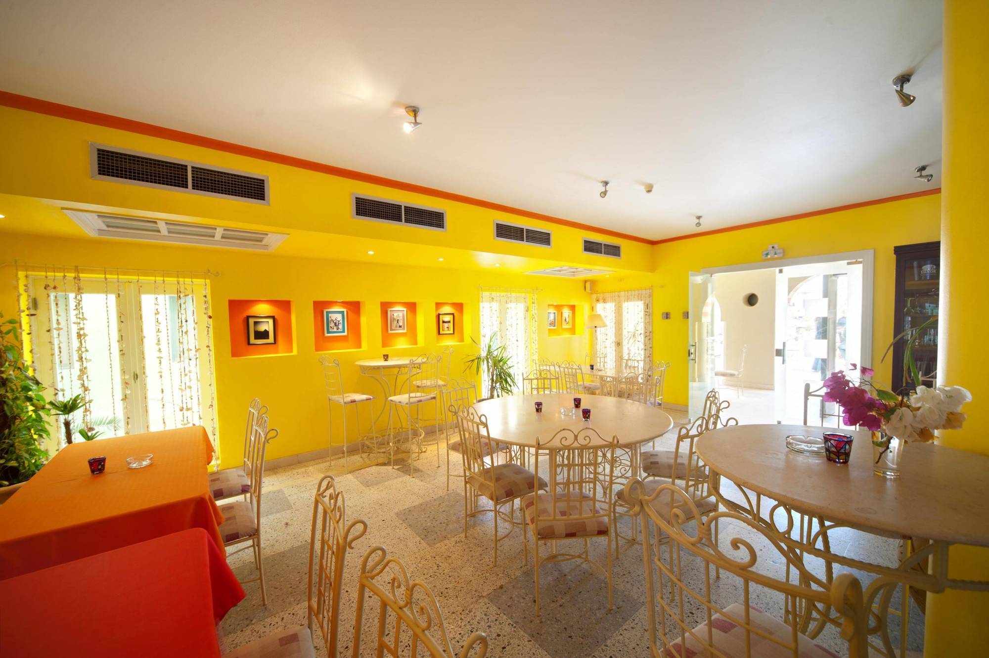 Turtle'S Inn Hotel Хургада Интериор снимка